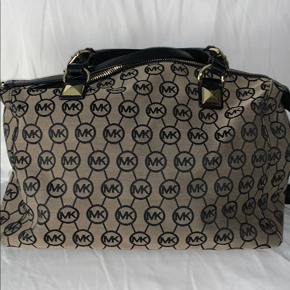 Michael Kors large carry all - Picture 4 of 7
